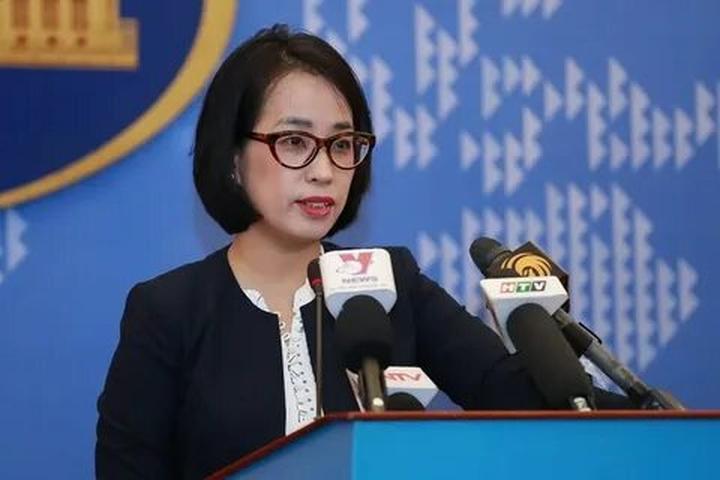 Hotspot Matrix và “Thể thao” và “Preppy”: Tủ đồ giao mùa tươi mới từ Tory Burch