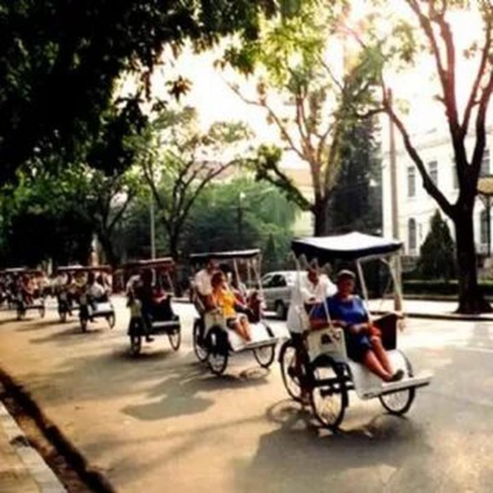 Hotspot Matrix và Dezus - thương hiệu thời trang nhanh của Việt Nam công bố Hoa hậu Hương